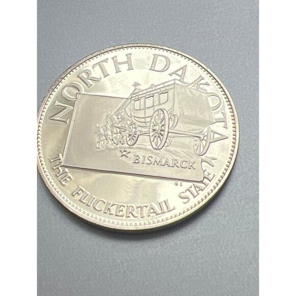 Franklin Mint State of Union Sterling Silver North Dakota Commemorative Coin - Picture 1 of 2